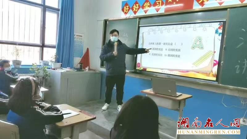 夏立峰：托克逊县为民解忧的艾尼·夏