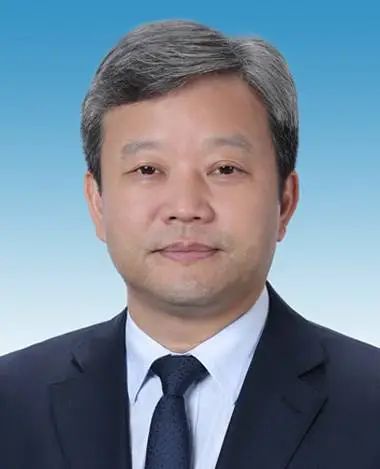 曹立军任中共成都市委书记，曾长期在湖南工作