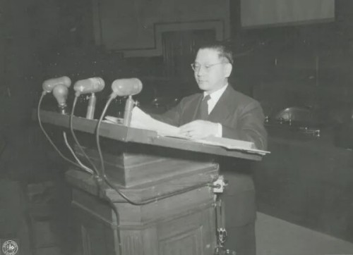 那一年，检察官向哲濬代表中国参加东京审判，他是湖南宁乡人