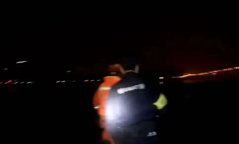 事发长沙！民警深夜大声喝止！