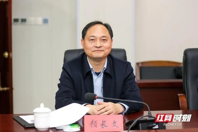 “全国优秀县委书记”颜长文，履新职