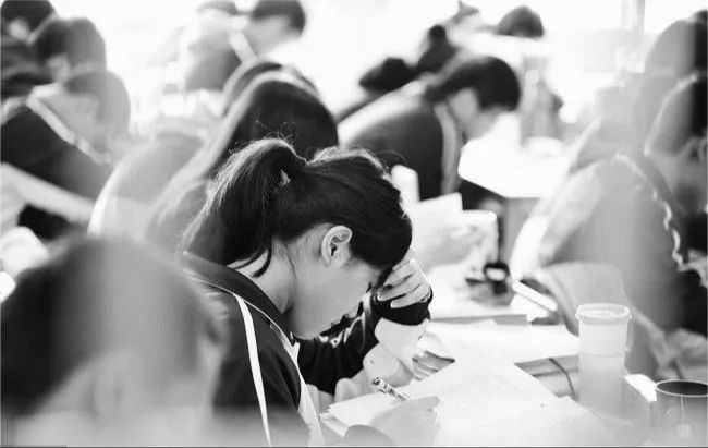 湖南高三学霸戴宇菁，高考前夕离世，最后遗言催人泪下