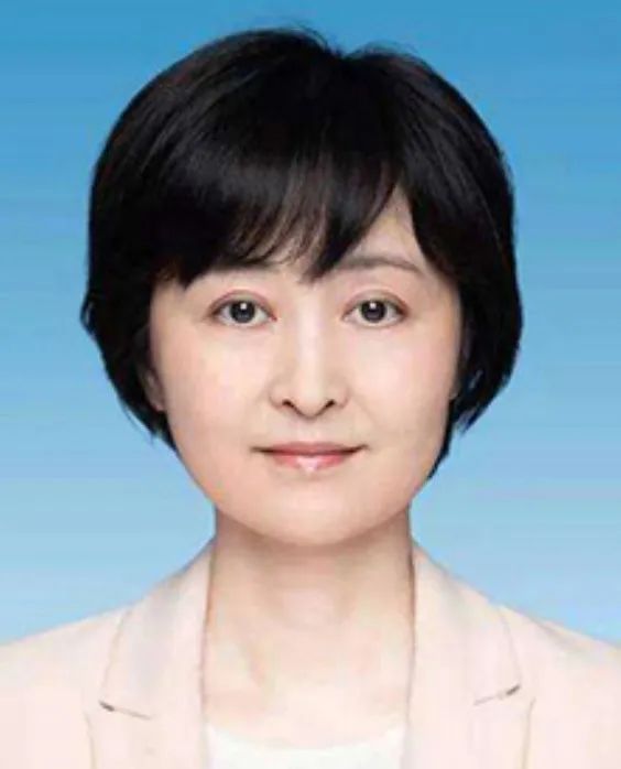伍英：湖南省档案馆党组书记