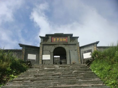 湖湘作家 | 个三：龍山賦（并序）