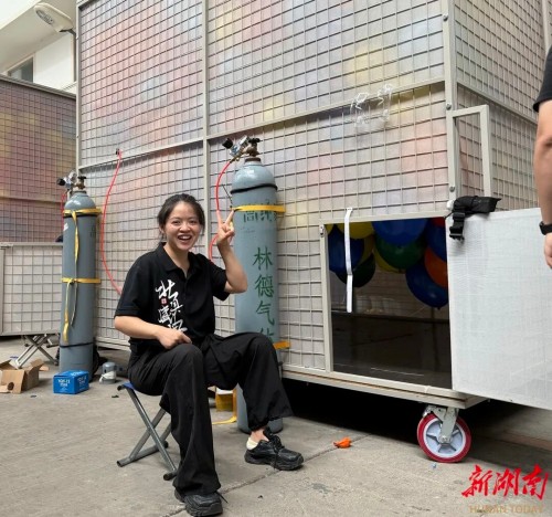 九三阅兵场8万只气球腾空而起，背后有位湖南姑娘的付出