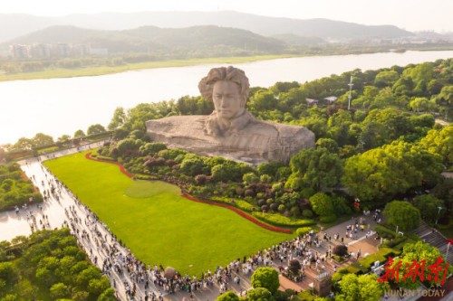 涛声依旧诵雄词——纪念《沁园春·长沙》发表100周年