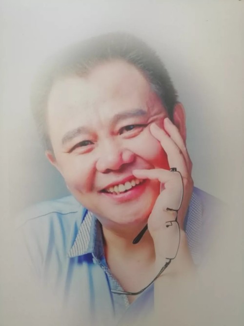 浮石：中国当代作家与跨界艺术家