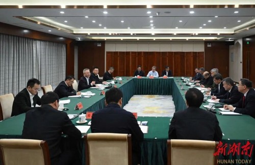 沈晓明与我省2025年新当选院士座谈