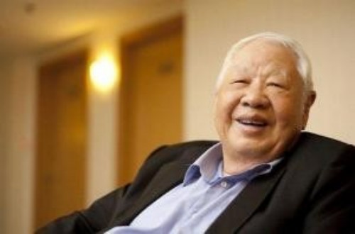 洛夫：诗坛泰斗，一代“诗魔”