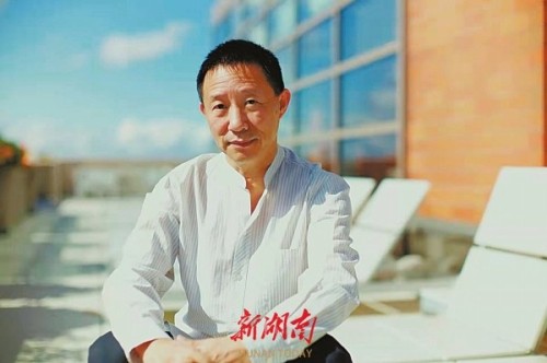 欧阳江河：在书写中抵达当代