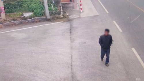 湖南男子生病怕拖累家人,留下深情遗书后徒步回老家,整整22天只靠8袋面包6个红薯1瓶水,检查后并无大碍