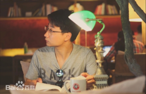  郑小驴：小说家，教授