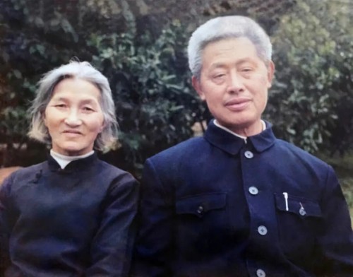 谢乐军散文 | “一滴茅台”敬父亲