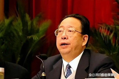据《南方周末》报道,杨正午在晚年接受专访时强调,其能够就任湖南省长主要取决于三个关键条件,若其中一项缺失,绝难实现这一目标