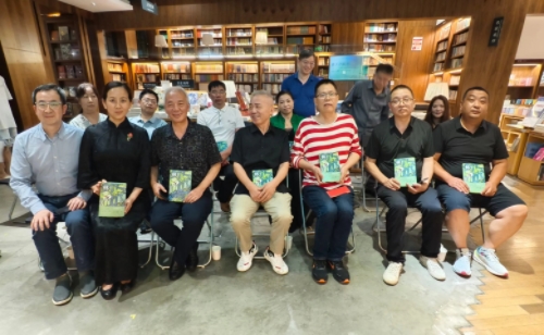 周瑟瑟长沙开讲《林中鸟》诗学路径 解码湖湘文脉“出湖与入湖”之道