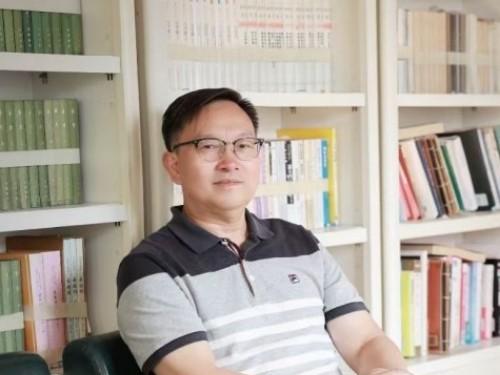 陈惠芳诗评 | 邓建华其人其诗