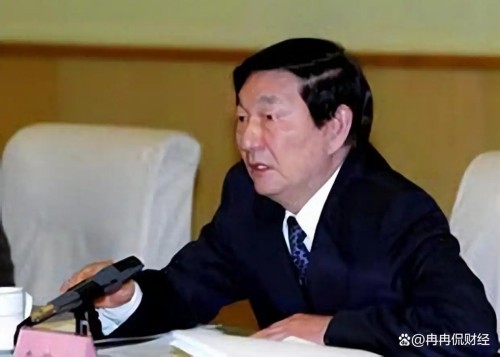朱镕基退休后靠出书挣了整整四千多万，所有人都以为他会安享晚年，没想到他只说一句话，钱竟一分没进过自己口袋