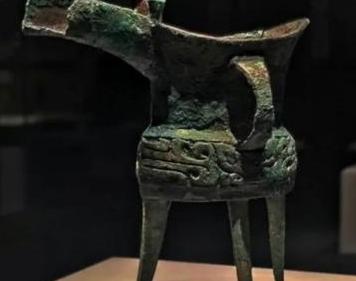 湖南最难懂的方言，湘乡话就是殷语，周人灭商，殷人南逃至此，带来了语言和青铜器
